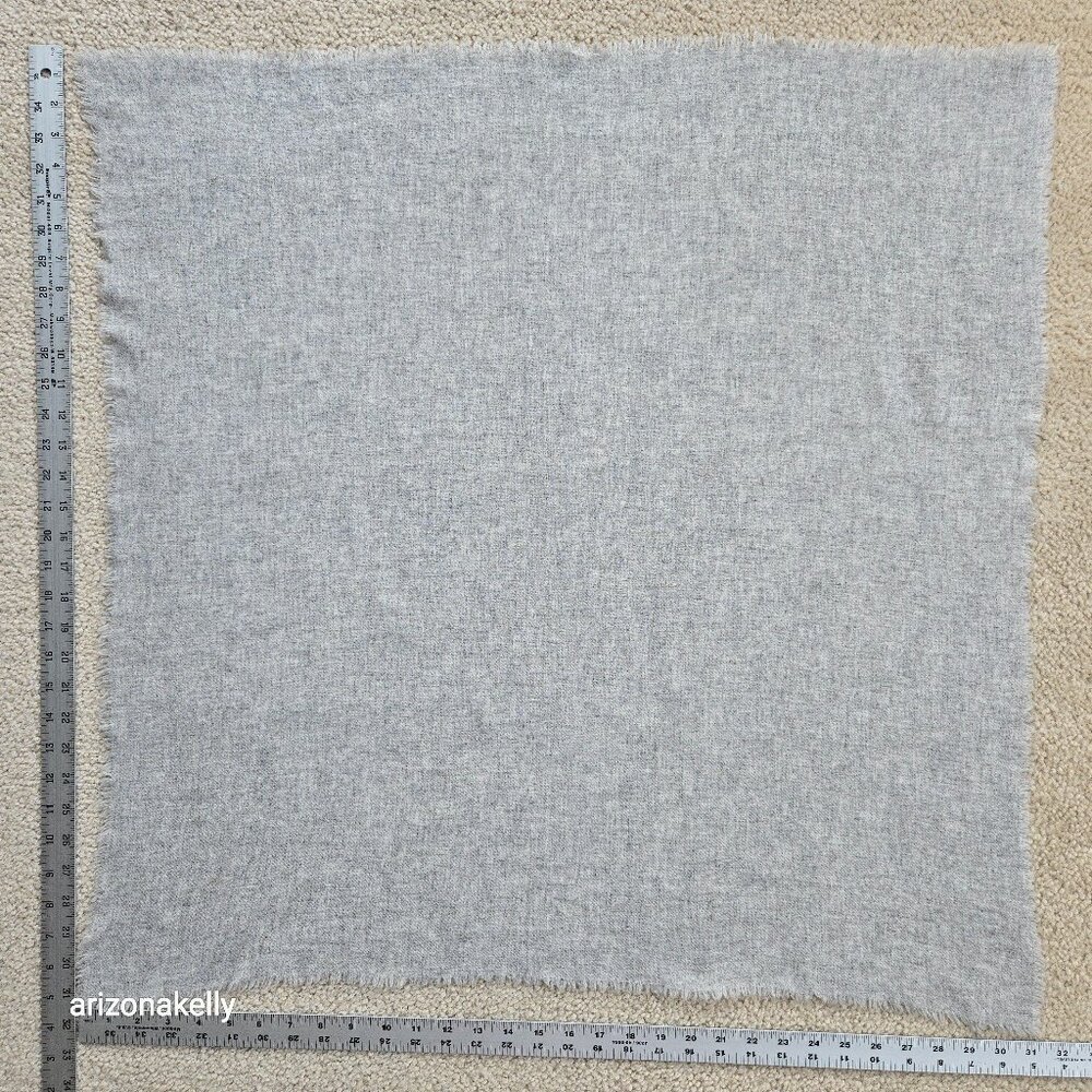 NWOT Everlane Cashmere Square Scarf Heather Grey
